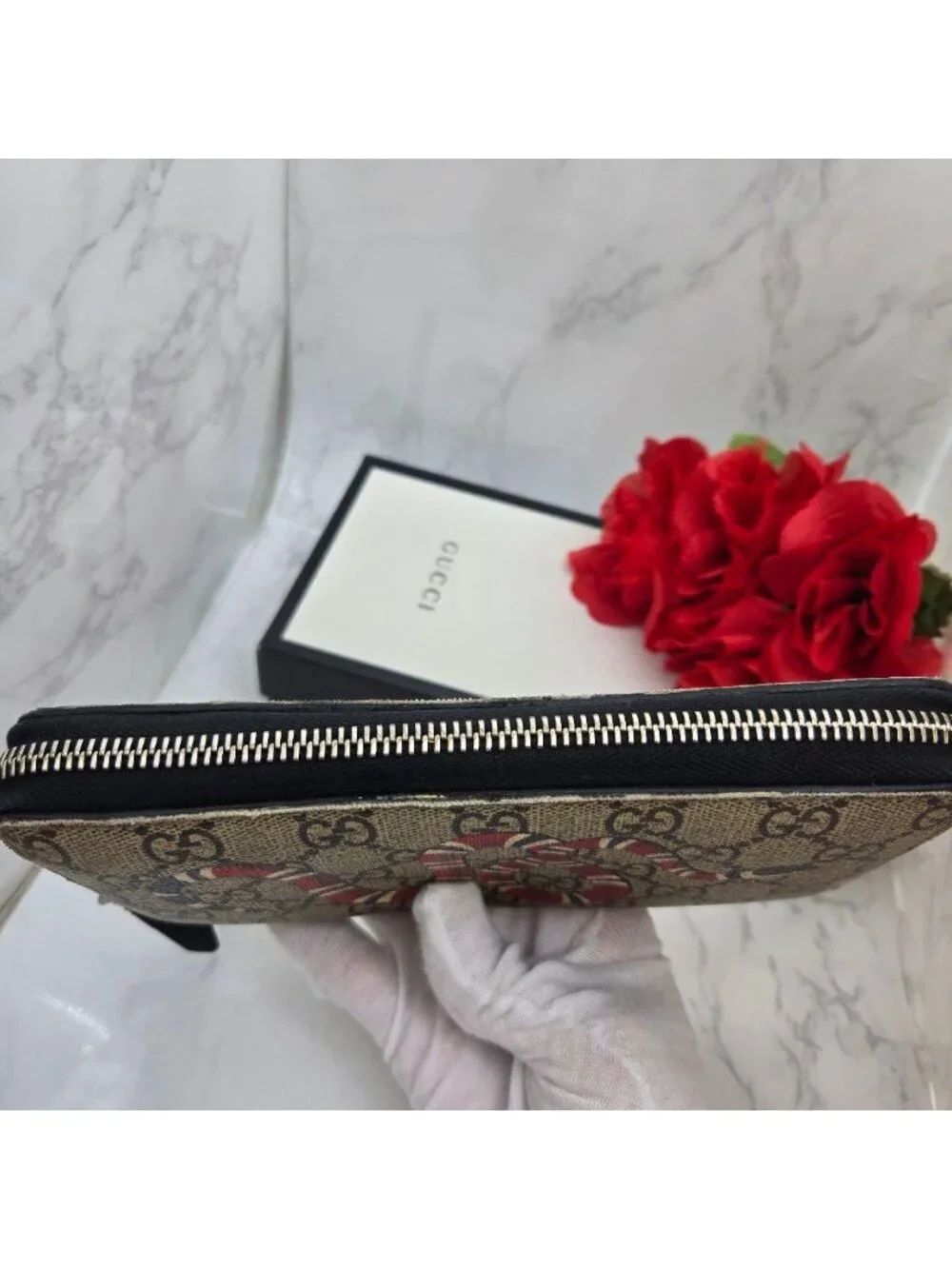 Gucci Wallet Snake GG Supreme